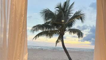 Bungalow, Balcony, Beach View | Desk, free WiFi