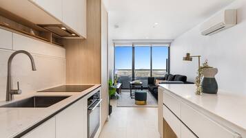 Apartment | Private kitchen | Cookware/dishes/utensils