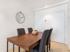Apartment | Dining