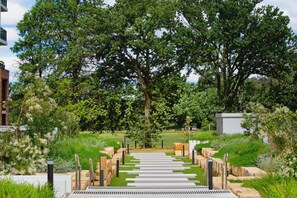 Apartment | View from property - Spacious 1-bed Apartment With Gym, BBQ & Parking (Canberra)