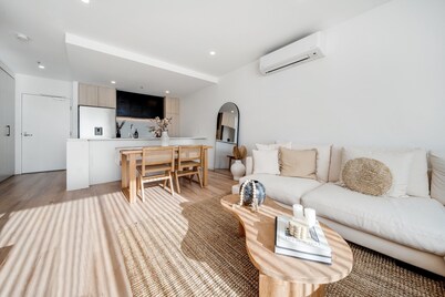 Spacious 1-bed Apartment With Gym, BBQ & Parking