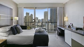 Apartment | 1 bedroom, laptop workspace, iron/ironing board, bed sheets