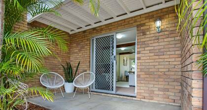 Relaxing Townhouse Steps From the Beach