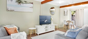 Relaxing Townhouse Steps From the Beach