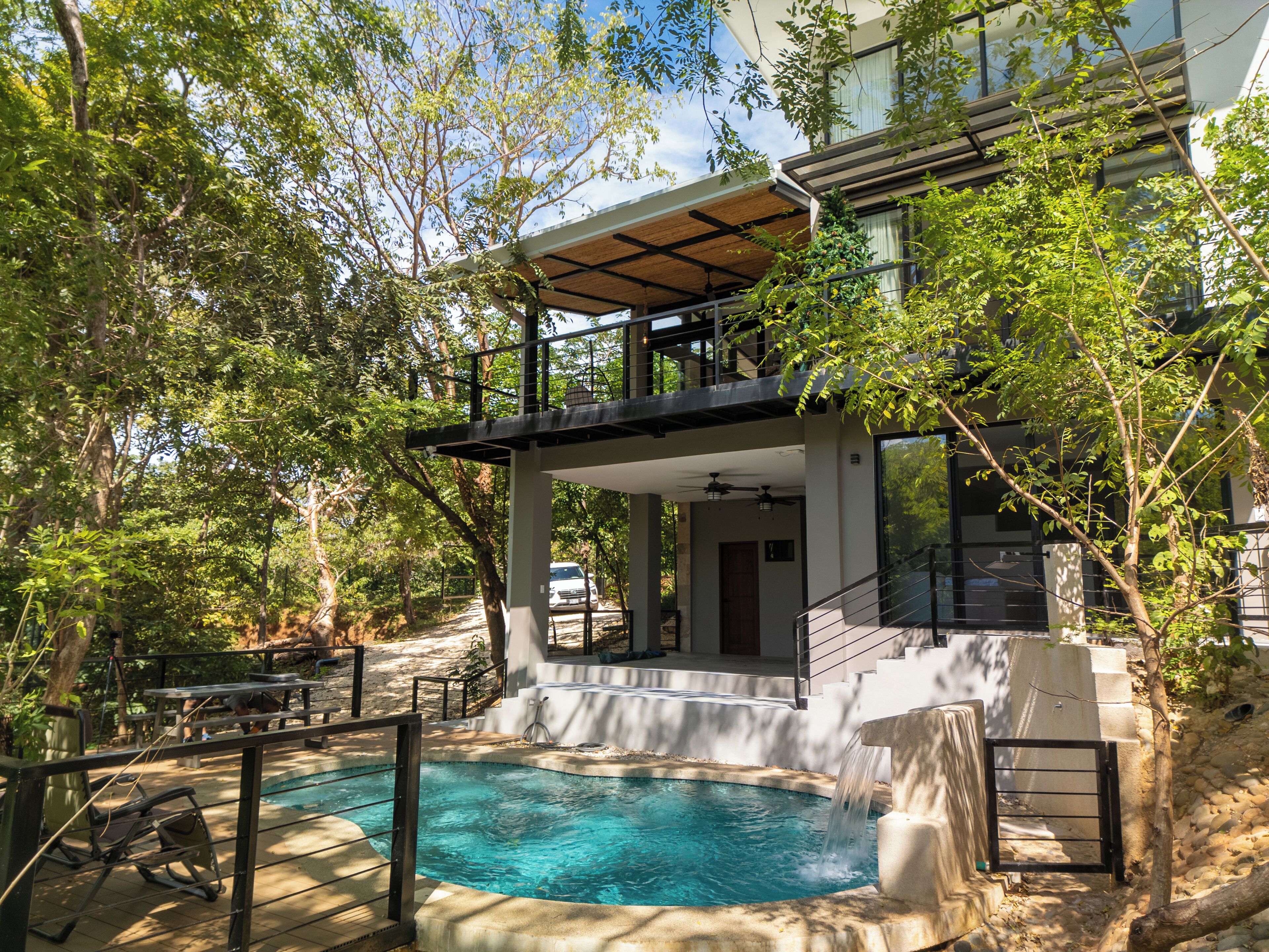 حمّام سباحة خارجي