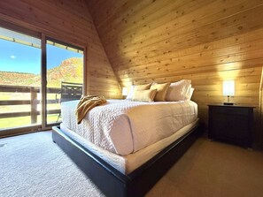 4 bedrooms, desk, iron/ironing board, travel cot