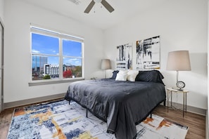 1 bedroom, desk, iron/ironing board, WiFi