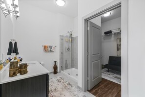 Hair dryer - Music City Haven | Close to Vandy + Broadway! (Nashville)