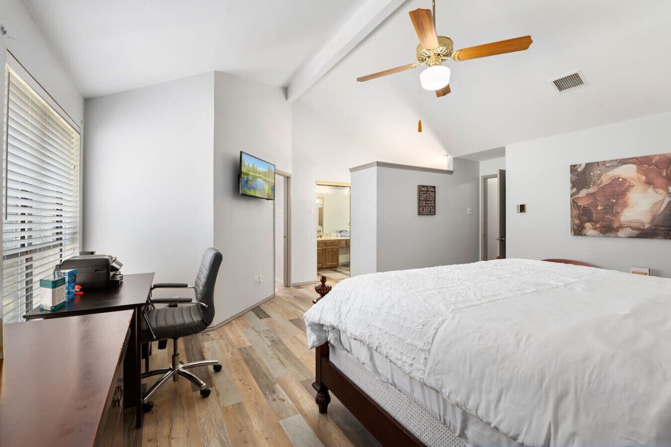 1 makuuhuone, työpöytä, silitysrauta/-lauta, ilmainen Wi-Fi