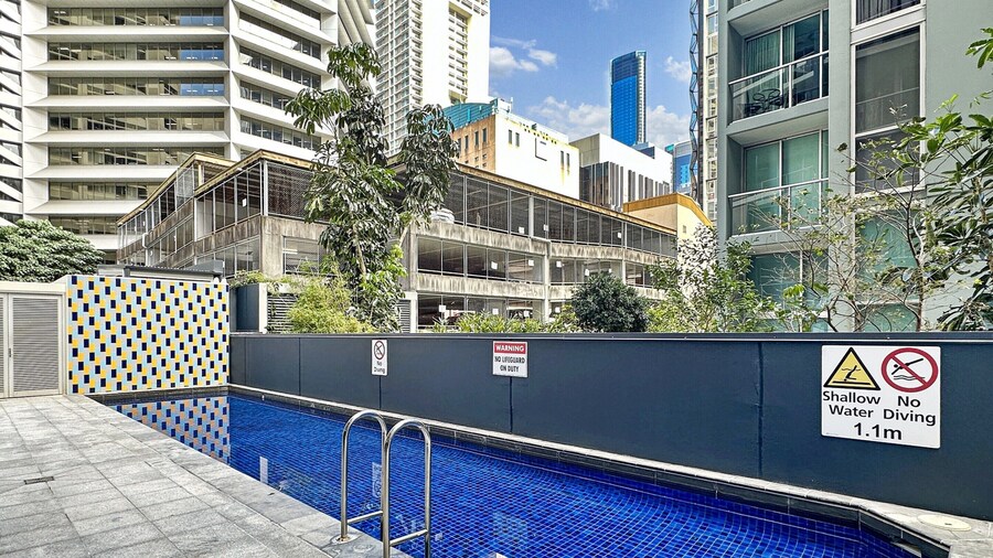 2-bed City Apartment With Gym