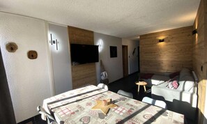 Interior - Spacious Apartment in the Heart of the Deux Alpes Resort (Les Deux Alpes)