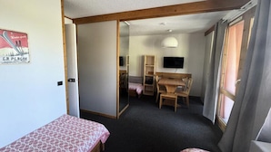 Room - Functional Divisible Studio At the Foot of the Slopes Valley View (La Plagne-Tarentaise)