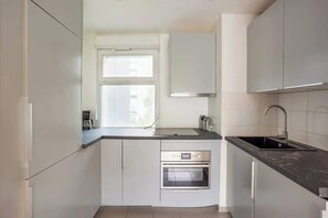 Micro-ondas, fogão, cooktop, lava-louças