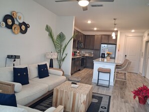 TV, ping pong, stereo, computer monitors - Stylish 1BR Retreat with Luxury Amenities Near Beachfront Park & St. Augustine (Saint Johns)
