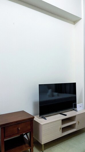 Shared Dormitory, 1 Bedroom | Room amenity - Room-cozy Modern Studio Overlooking the (Iloilo)