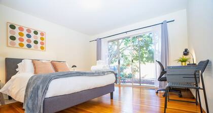 Central 3BR Home - Steps from Mountain View DT, Castro St