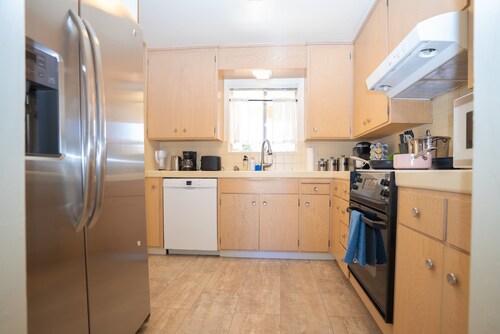 Central 3BR Home - Steps from Mountain View DT, Castro St