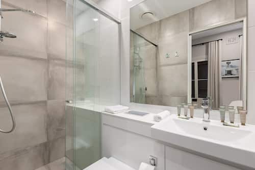 Apartment | Bathroom