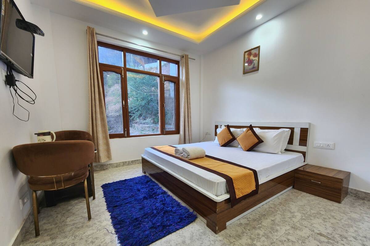 مكواة/لوح كي وواي فاي مجانًا