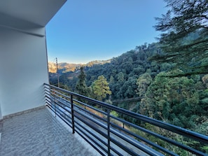 Superior Room, Balcony, Mountain View | Balcony