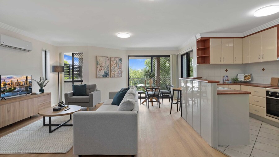 Comfy 2-bedroom Family Apartment With Free Parking