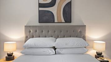 Apartment | 2 bedrooms, iron/ironing board, bed sheets