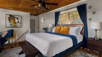 3 bedrooms, desk, iron/ironing board, free WiFi