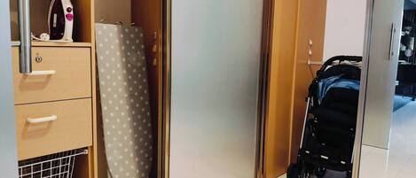 Apartment, 1 Bedroom, Smoking, Patio | Interior