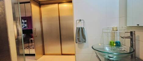 Appartement, 1 chambre, fumeur, patio | Salle de bain