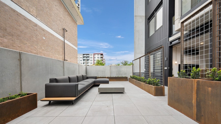 Cosy Braddon Studio With BBQ Area