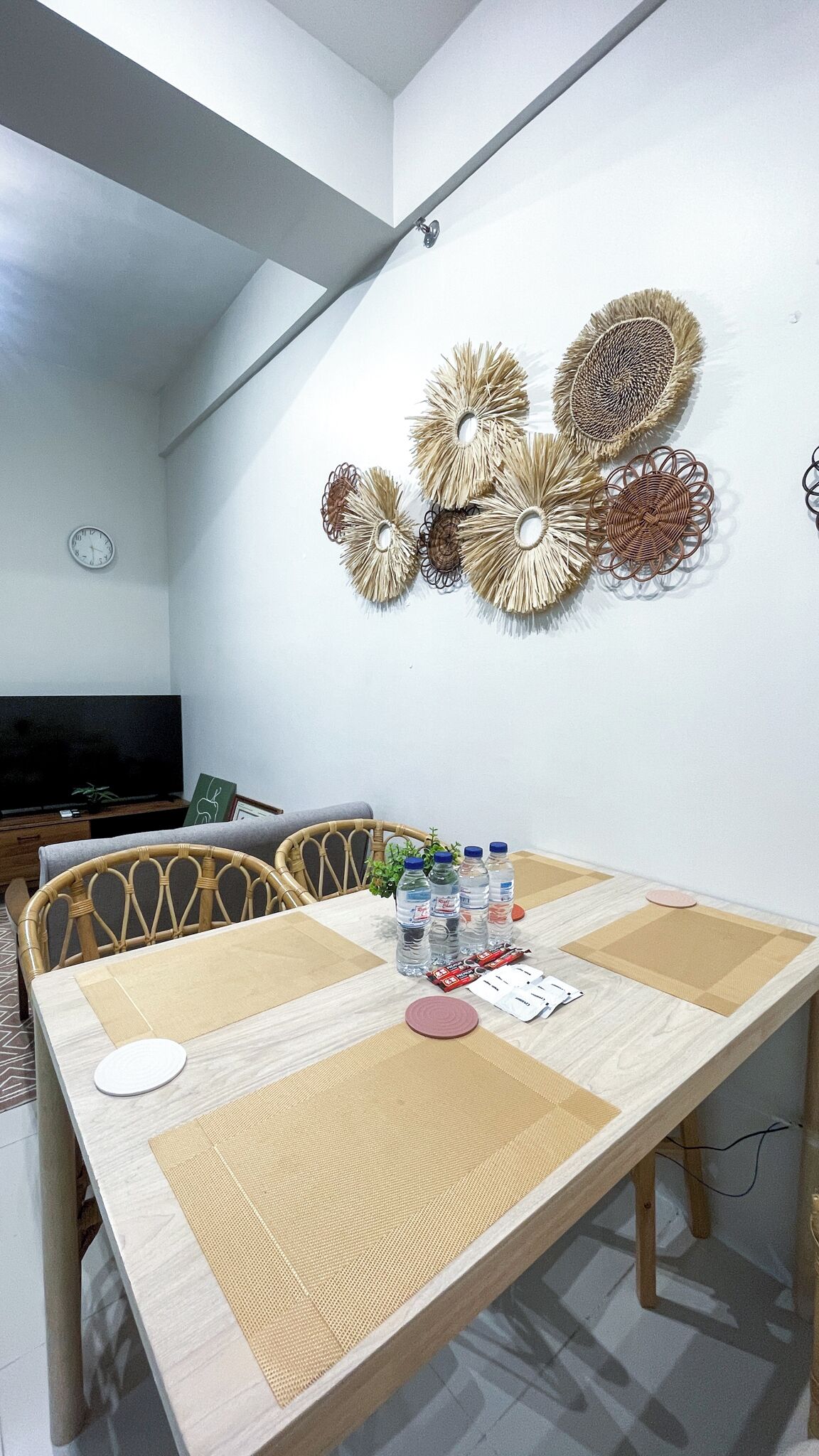 Condo, 2 habitaciones, balcón | Comedor