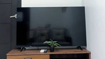 Condo, 2 Bedrooms, Balcony | Room amenity