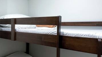 Condo, 2 habitaciones, balcón | 2 habitaciones