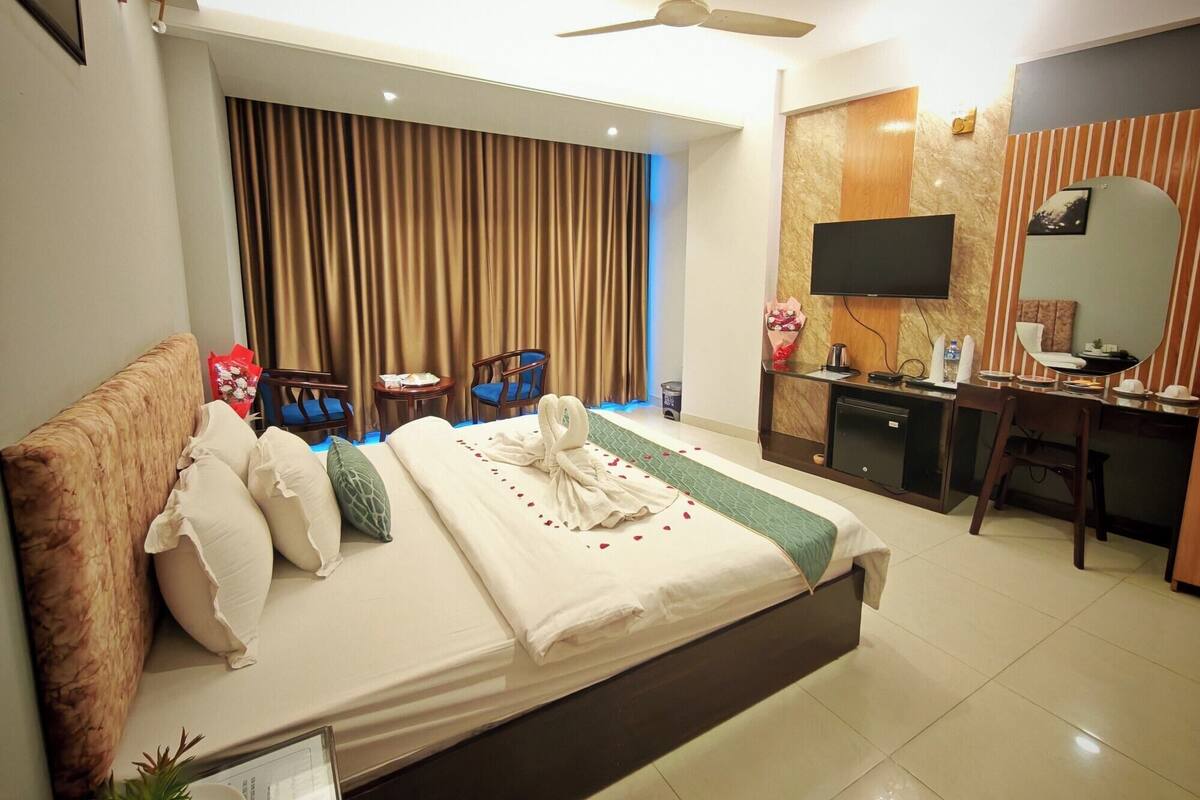 Deluxe Double Room, Balcony, City View | Free WiFi