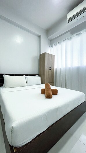 Shared Dormitory, 1 Bedroom, Balcony | 1 bedroom - Room-quiet Modern Studio for Work and Re (Iloilo)
