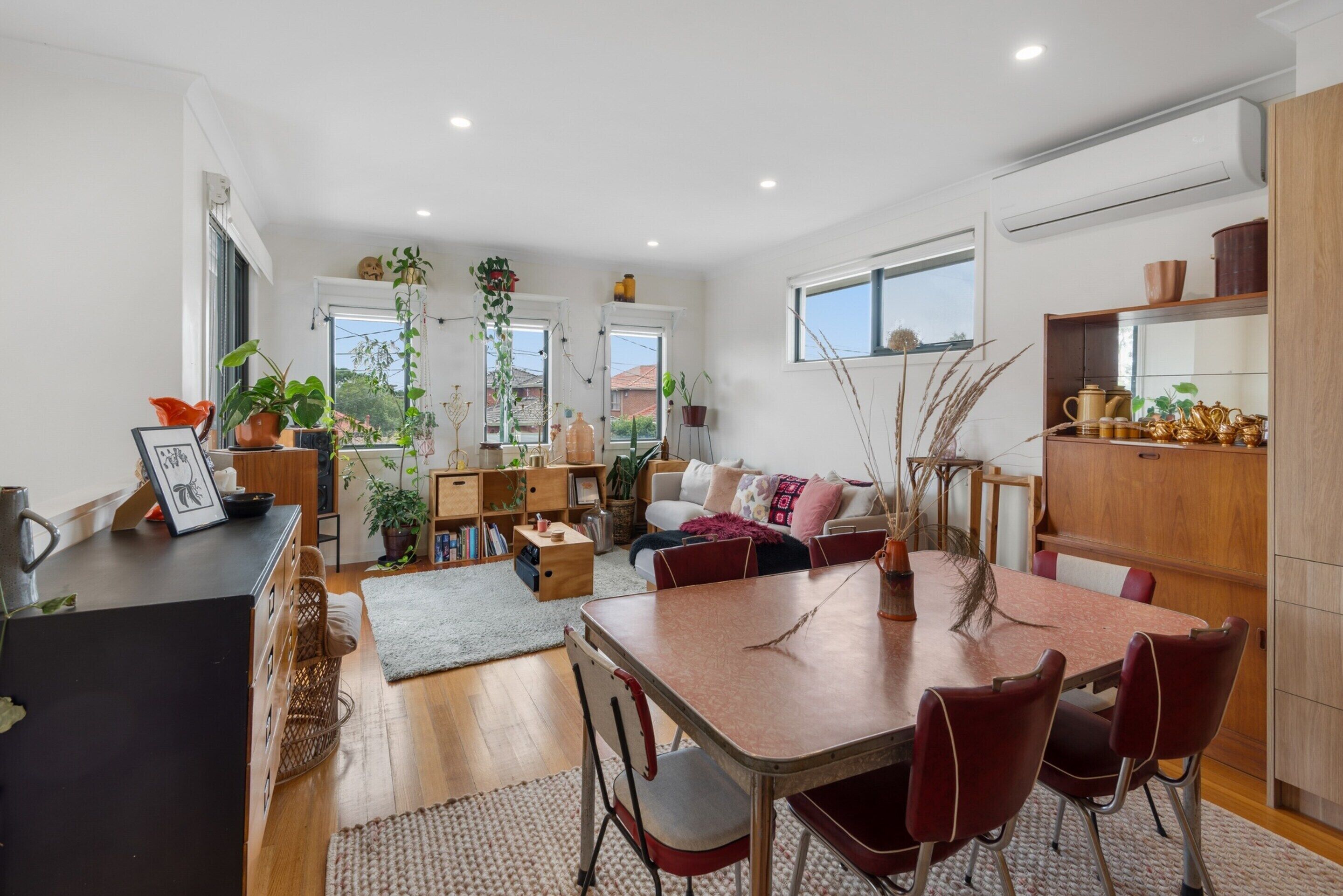 Apartment | Dining