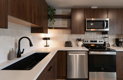 Nordic Suite W | Private, Pet-friendly, Fenced Yard, Outdoor Patio w/ Fire-Table