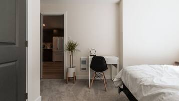 Skrivebord, strygejern/strygebræt, gratis Wi-Fi, sengetøj