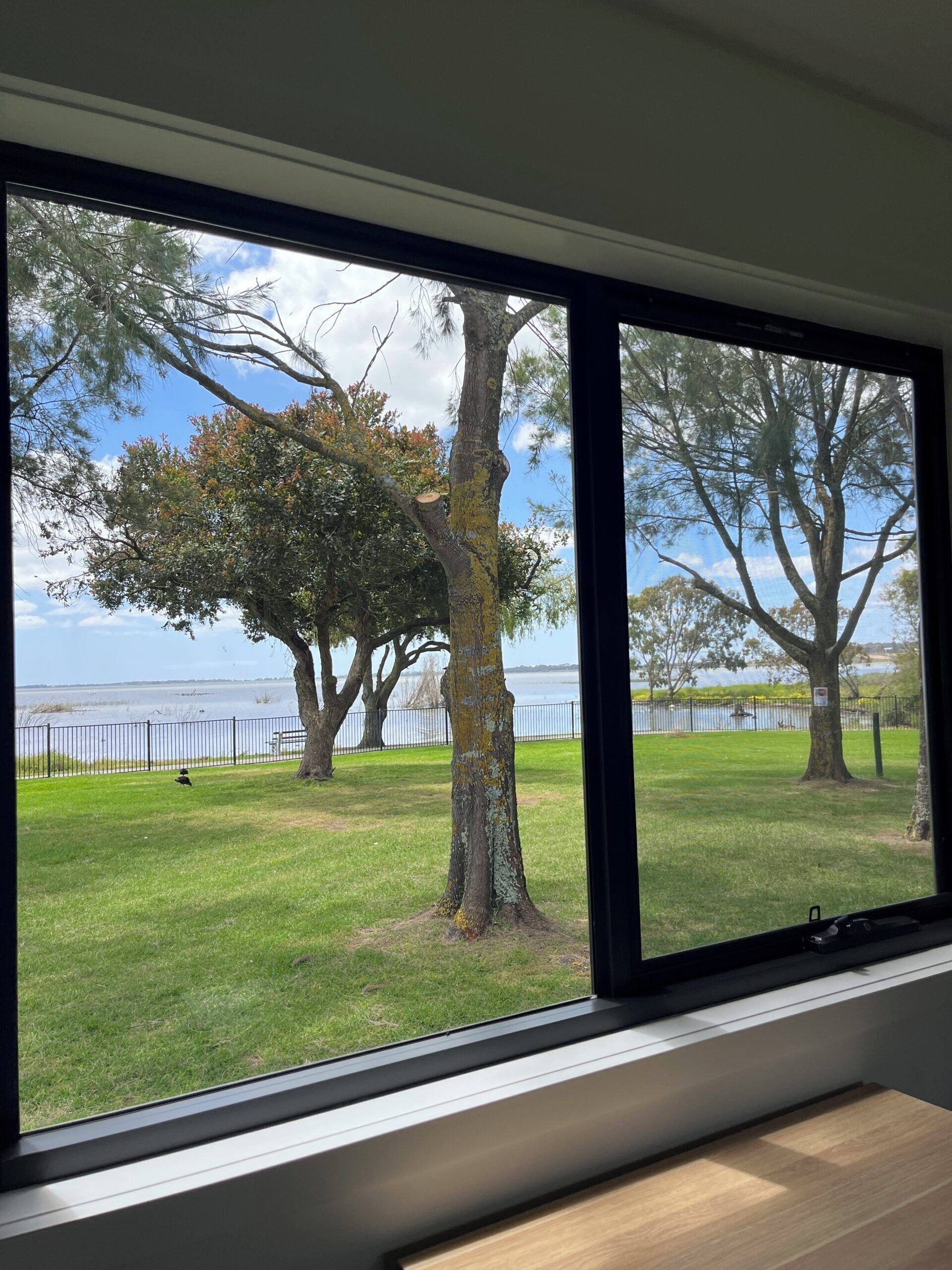 Tủ lạnh nhỏ, lò vi sóng, bếp nấu, lò nướng bánh mì 