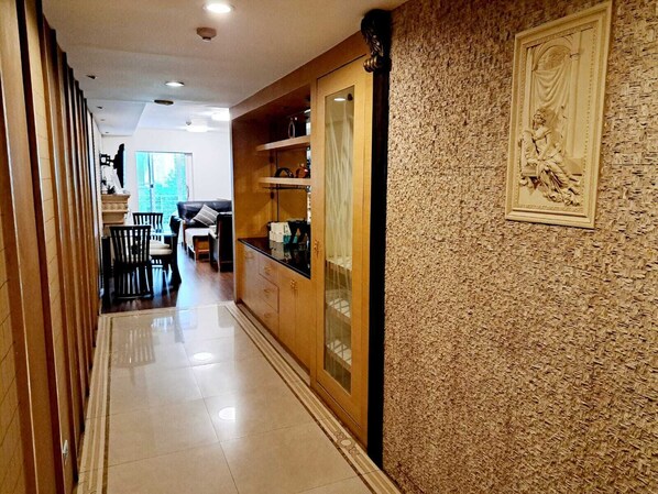 Condo, 3 Bedrooms, Accessible, Balcony | Interior