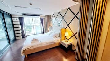 Condo, 5 Bedrooms, Accessible, Balcony | 2 bedrooms