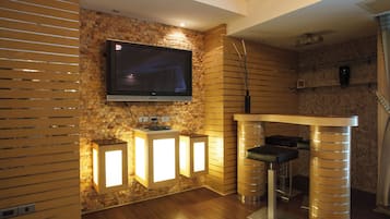 Condo, 2 Bedrooms, Accessible, Balcony | Spa