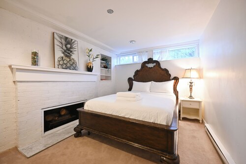 South Van/ Park View/ Basement Suite 2BD