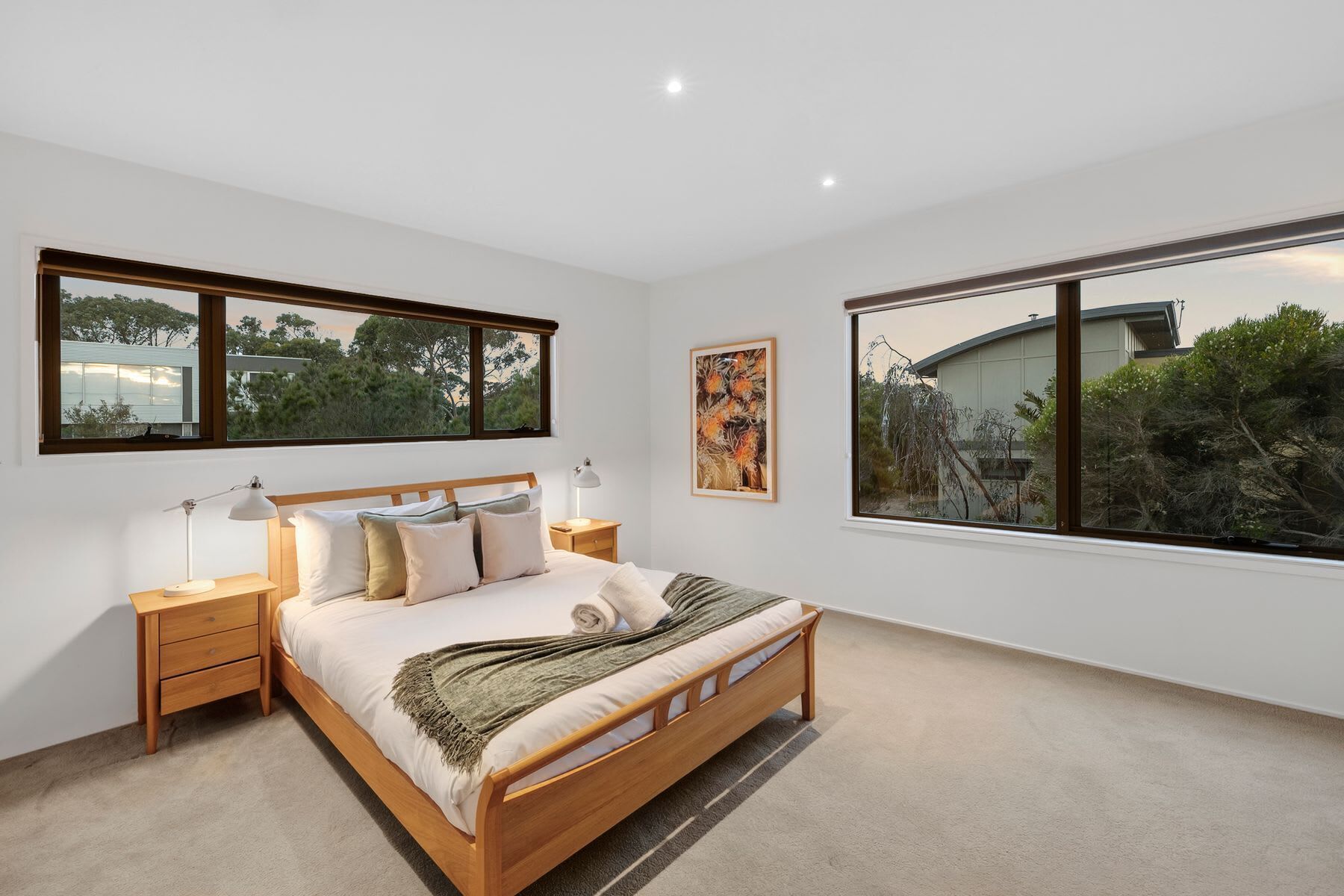 4 Schlafzimmer, Schreibtisch, Bügeleisen/Bügelbrett, WLAN