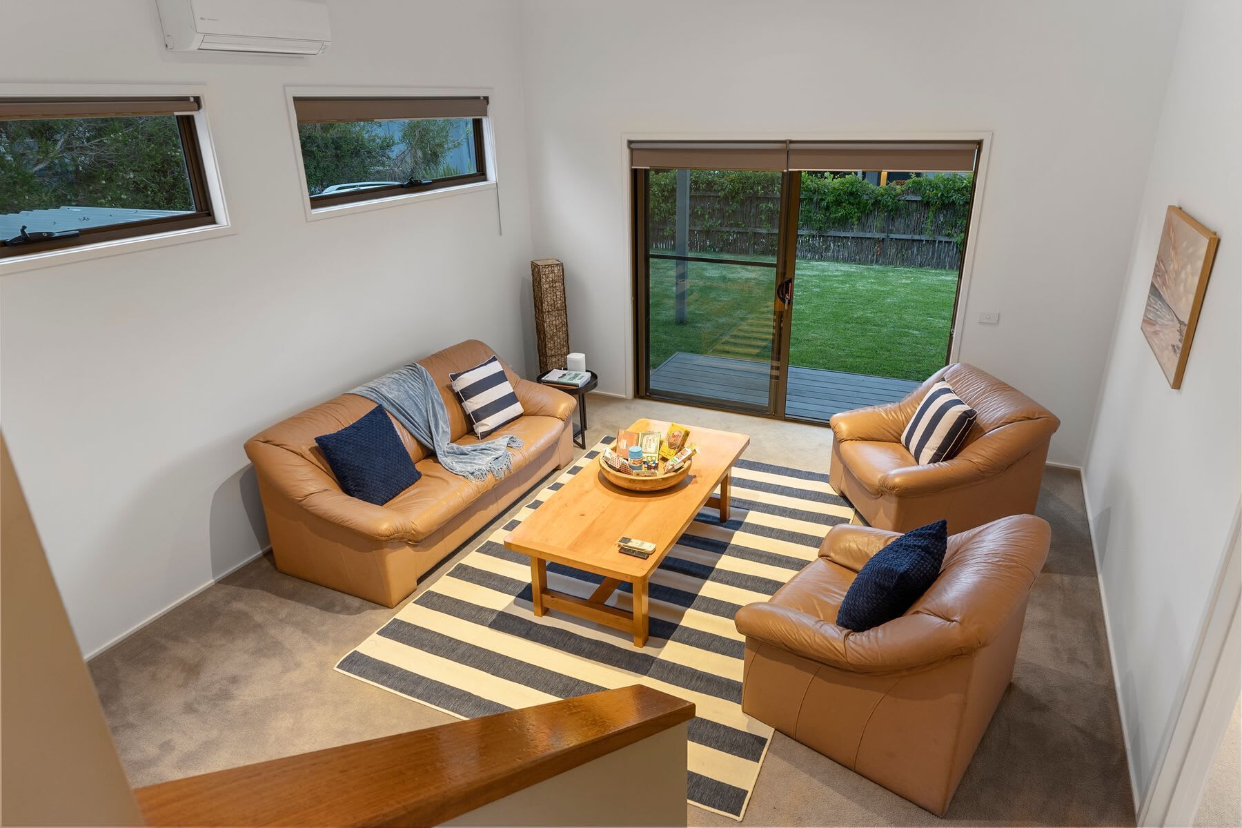 Een televisie en een kantoor