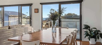 Idyllic Aireys Retreat - where ocean & hills meet