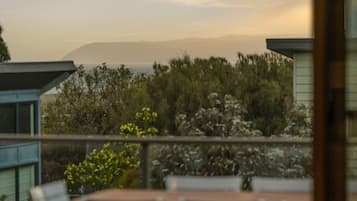 تناول الطعام بالخارج