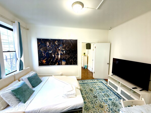 1 bedroom, desk, iron/ironing board, free WiFi