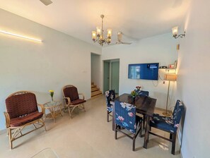 Dining - 3BHK Pool villa by Benaulim Beach (Benaulim)