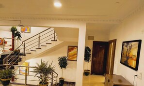 Lobby - Hotel Abhinandan (Bhopal)